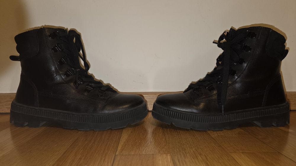 Trzewiki Lasocki Young