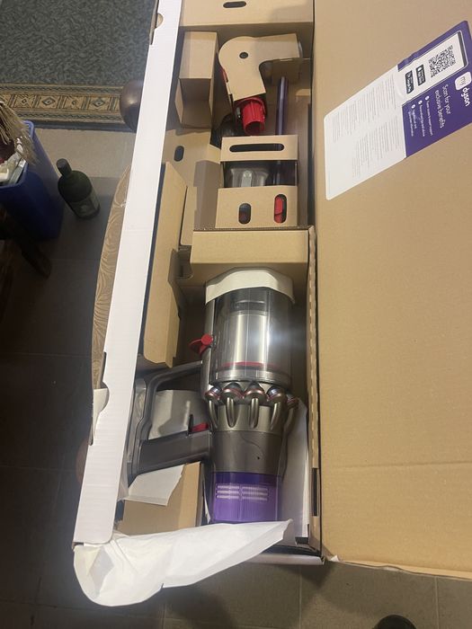 Пилисос dyson v15 origin . Новий.