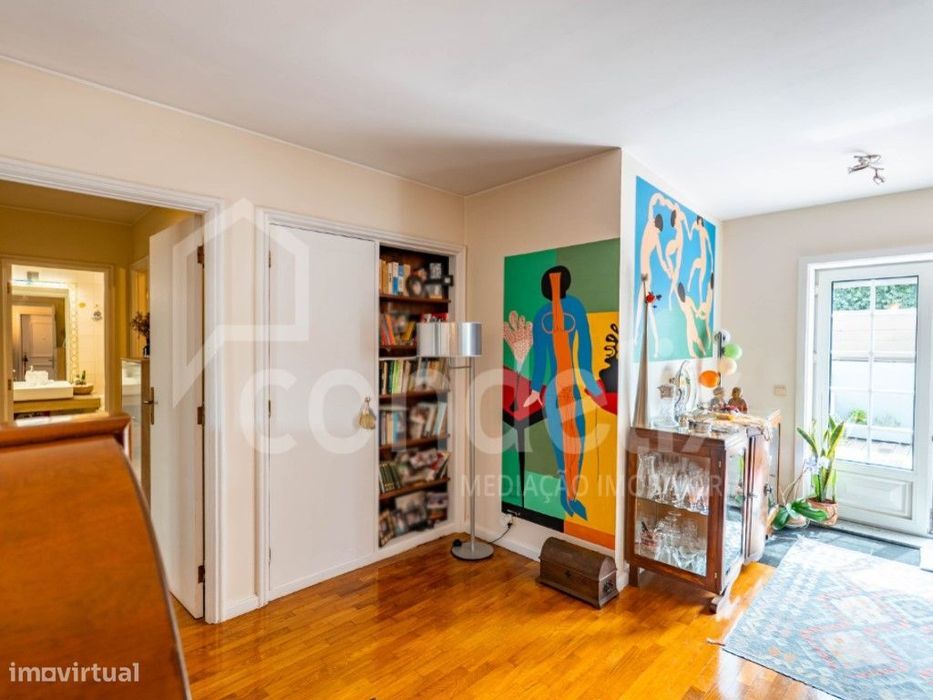 T2 ampliado, terraço, jacuzzi + T1 rendimento + estúdio, 2 lugares ...