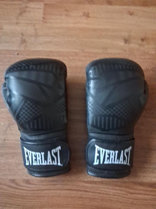 Rękawice bokserskie Everlast 10 OZ czarne