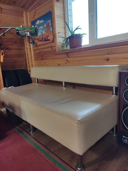 Продам диван для зали очікування