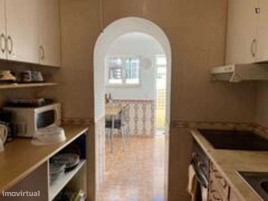 Quarto - localizado em Ajuda Lisbon