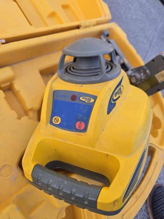 Spectra Precision LL300 Nível Laser Rotativo