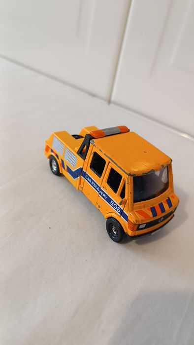 Mercedes Benz . Camião de Reboque. 12 cm
