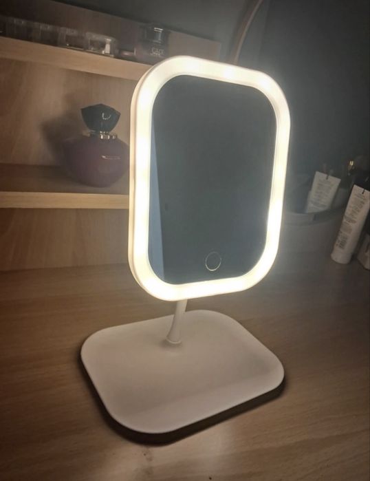 Lusterko do makijazu z LED