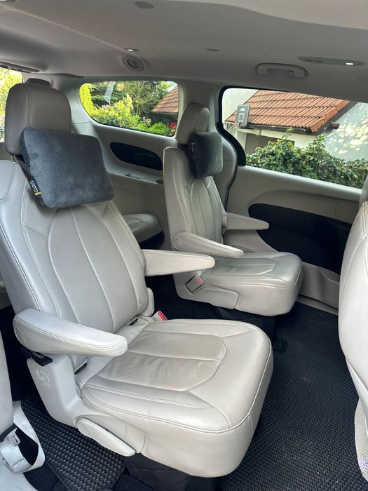 Auto Chrysler Pacifica