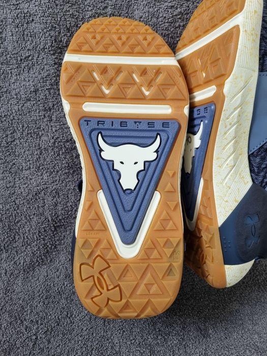 Buty Under Armour 38 24cm