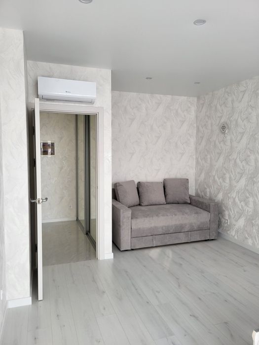 Здам гарну квартиру в новобудові жк Гранд Сіті Домбровський