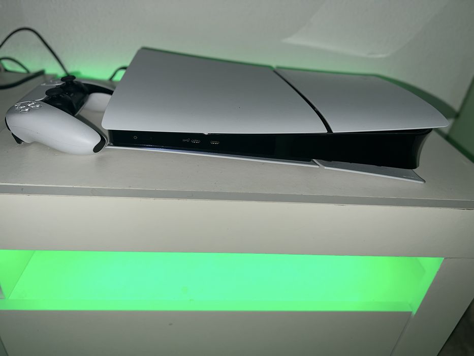 PS5 1TB (Estado de Loja) | Edição Plug & Play + 206 Jogos + Free Shop Integrada