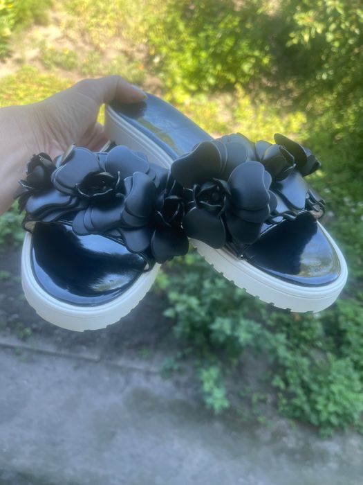 Шлепанцы Nine West, Zara, Crocs