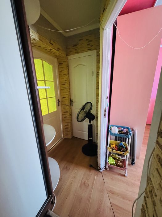 Продам трьох кімнатну з ремонтом у м.Новий Розділ.