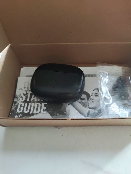 Продам кейс от наушников JBL VIBE 200TWS