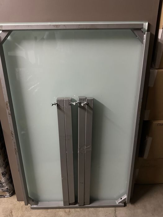 Mesa de cozinha tampo em vidro