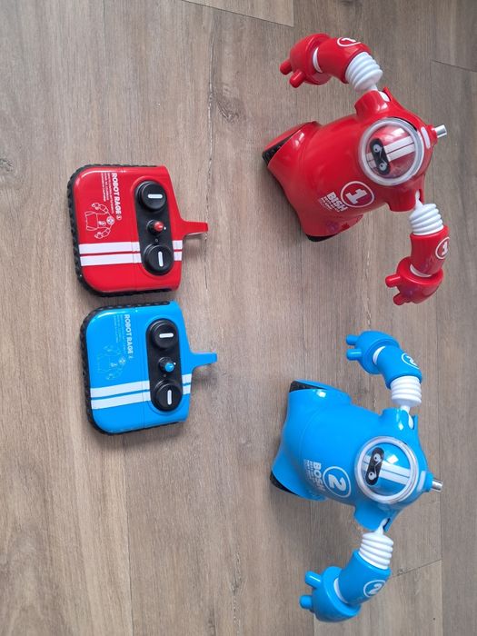Roboty interaktywne - dwie sztuki