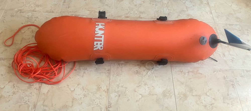 Caça no azul equipamento completo pesca submarina