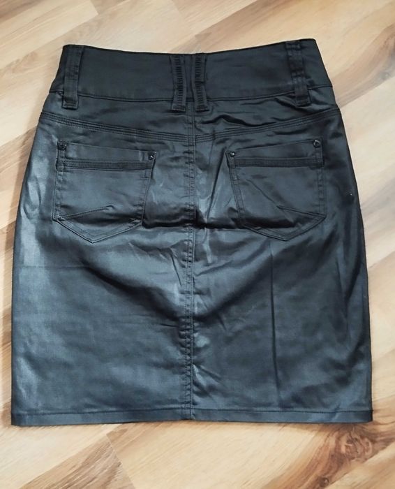 mini spódniczka z wysokim stanem S woskowana skórzana goth elastyczna