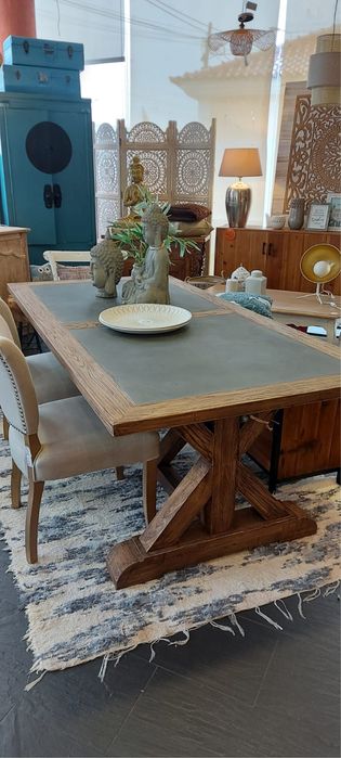 Mesa Jantar em Carvalho Natural com chapa em cinza escovado