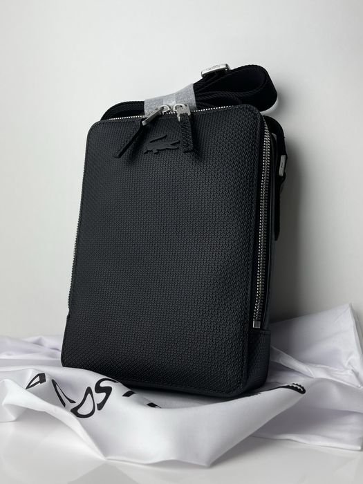 Чоловіча сумка Lacoste Chantaco Matte Leather Vertical Camera Bag