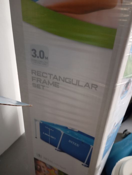 Piscina Intex com acessórios