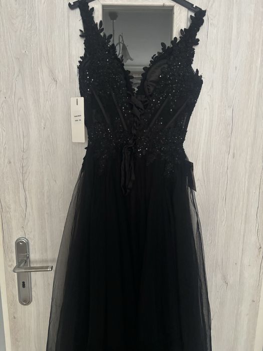 Sukienka na studniówkę