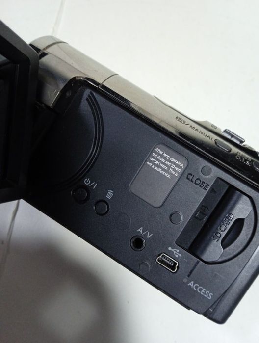 Видеокамера Panasonic HC-V10