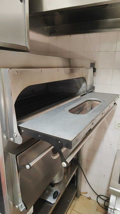 Forno Eletrico Basic XL 22 para PIZZAS + pedras interiores (não esta na foto)