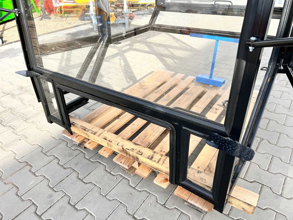 Kabina Ursus Kabina ciągnikowa z błotnikami/ kabina bez błotników C330 C-330 C360 C-360 MF235 MF255 T25 T-25 +wycieraczka / Dostawa całe PL --RATY--