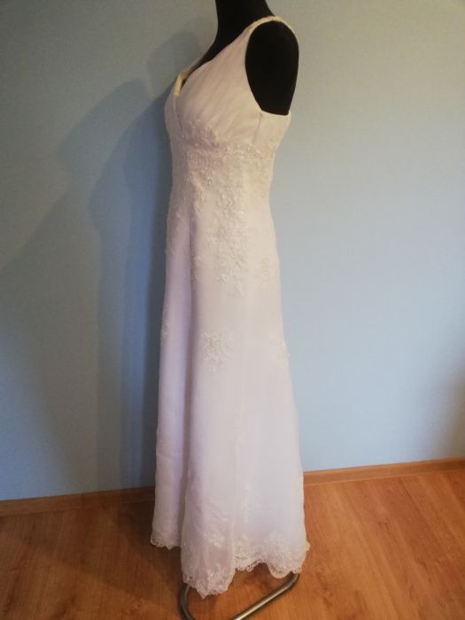 Suknia ślubna biała zdobiona m 38