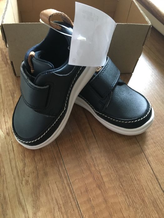 Buty Clarks chłopięce na rzep