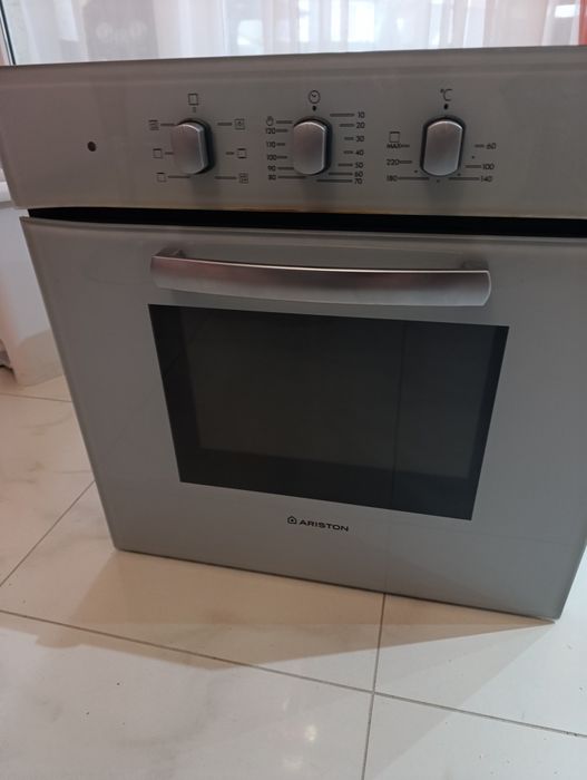 Духовка під забудову Індезіт