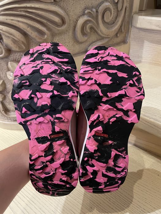 Кросівки Adidas Terrex для дівчинки 37 р 23,5 см устілка