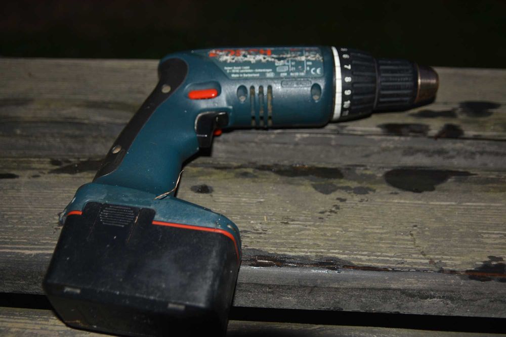 Bosch profesjonalna wkrętarka sprawna akumulator padnięty