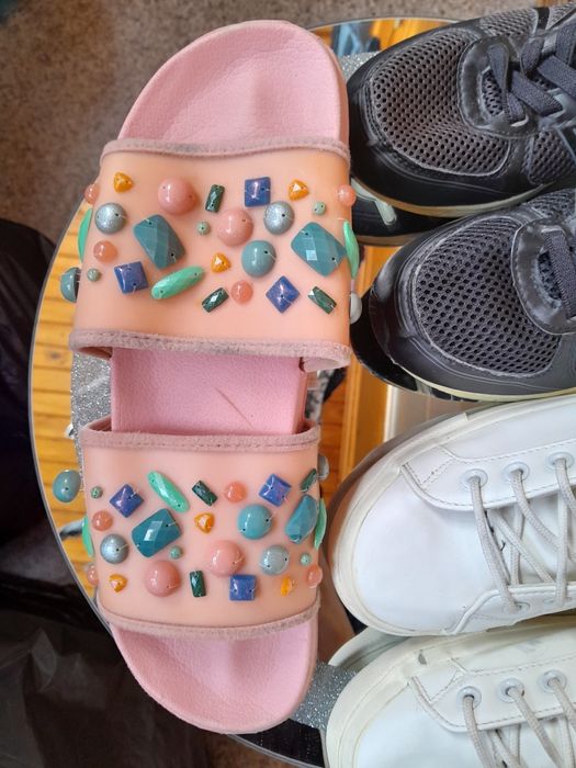 Кеди кросівки шльопанці