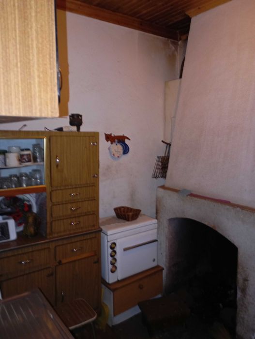 Linda casa de aldeia, com 3 andares - Pronta a entrar.