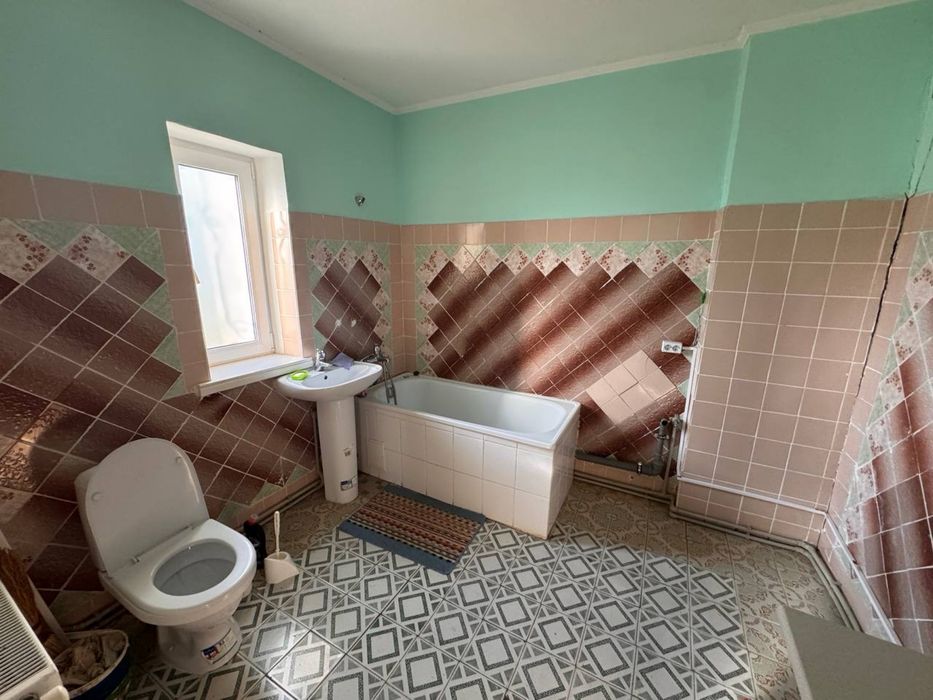 Продаж дачного будинку (з можливістю постійного проживання)