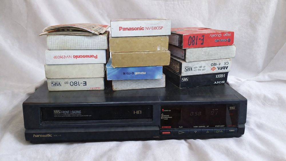 Magnetowid VHS + kasety