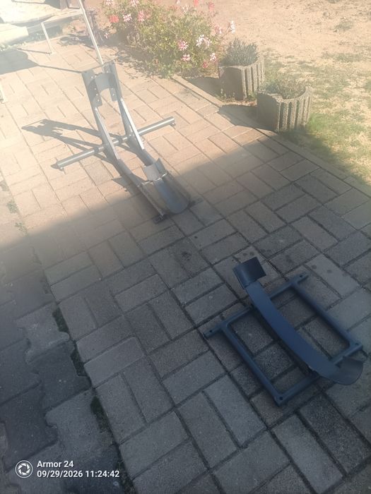 Witam mam na sprzedanie  stojak na motocykl