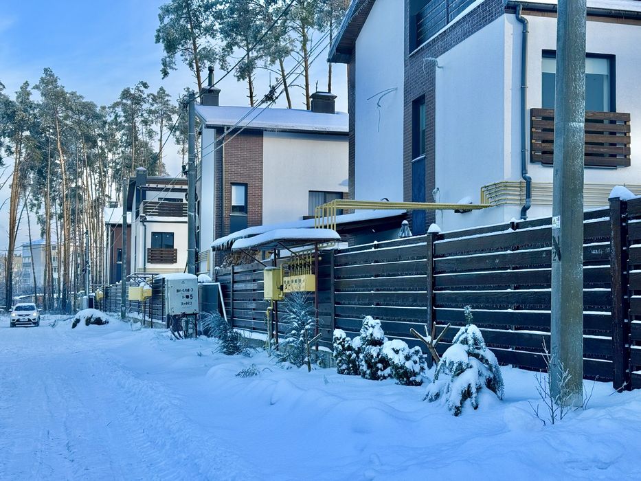 Таунхаус з каміном! КМ Лісове! Мінімальне оформлення!