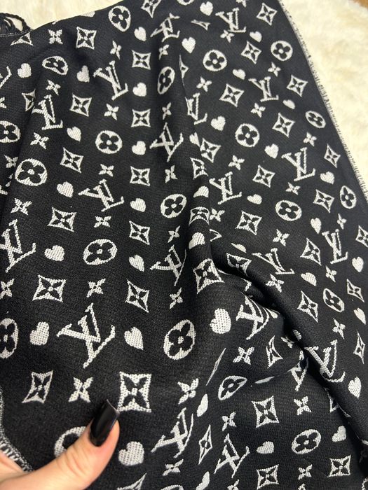 Szalik szal LV Louis Vuitton czarny