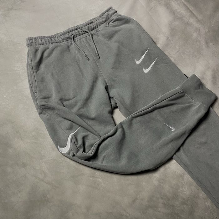 Nike спортивные штаны размер S