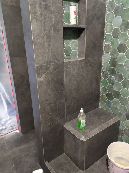 Монтаж напольних покриттів.