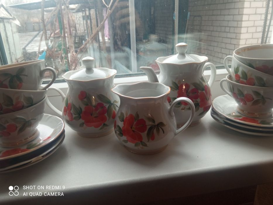 Порцеляновий, фарфоровий чайний сервіз