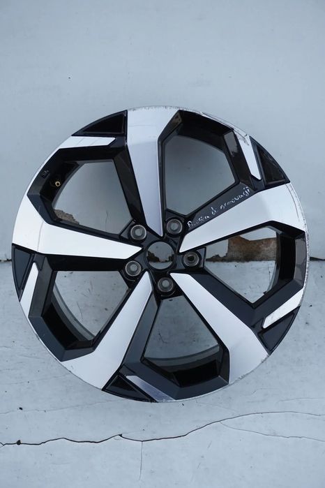 Nissan 5x114,3 19 7,5J et35 6PA3B
