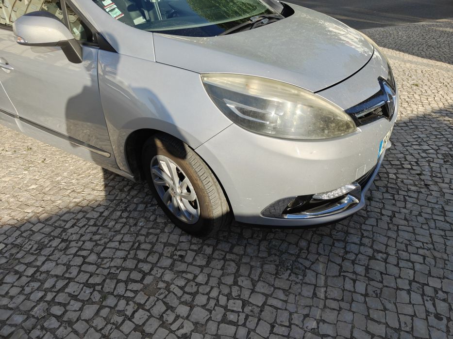 Renault Grand Scenic 7 Lugares - 2015 - Familiar, Económico e Muito Equipado — photo 3