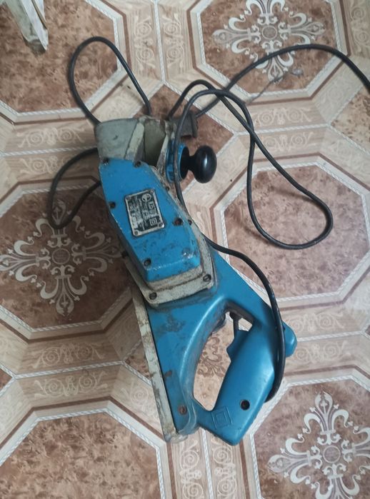 Електрорубанок на запчастини