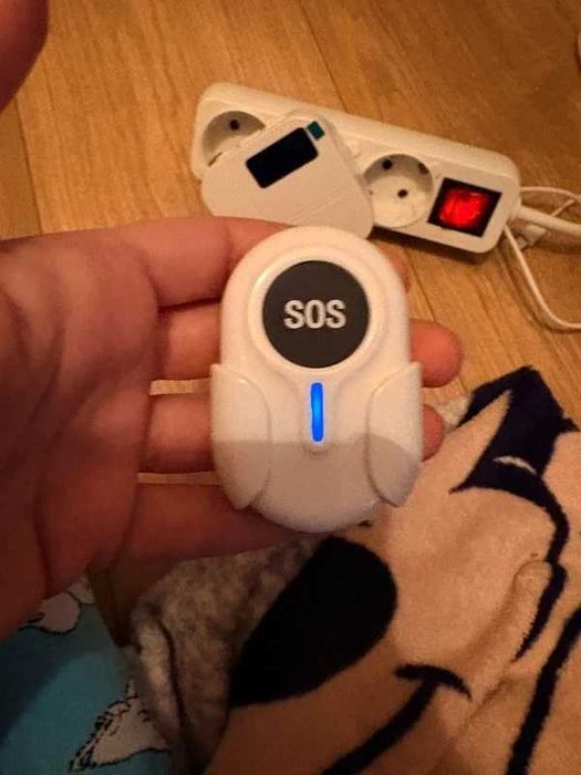 smartwatch dla seniora z przyciskiem sos