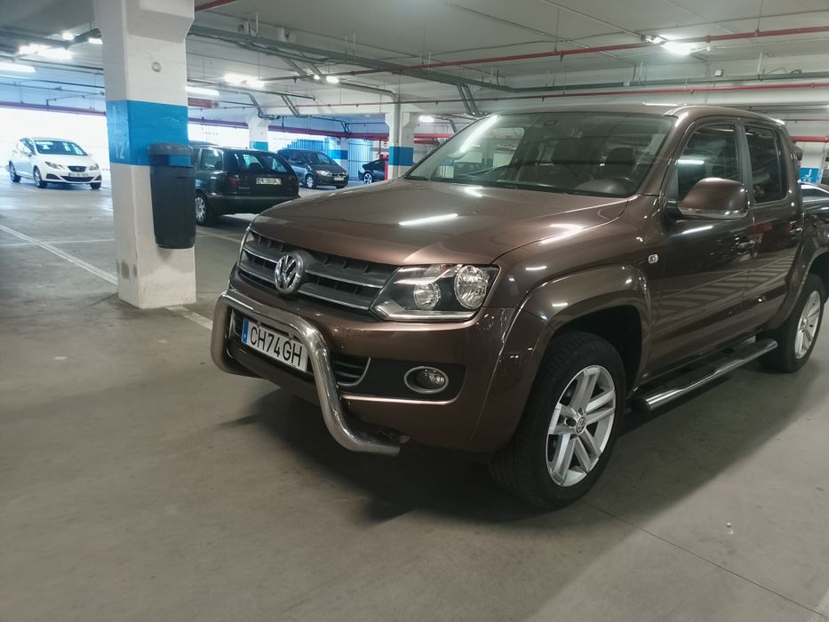 Volkswagen Amarok 180 CV cx aut. pele, câmara, etc