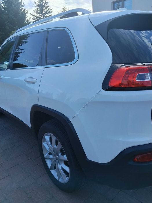 Samochód osobowy Jeep Cherokee