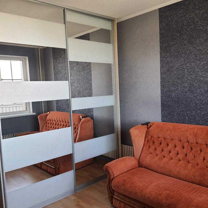 Продам 3-комнатную квартиру, м-н Горизонт