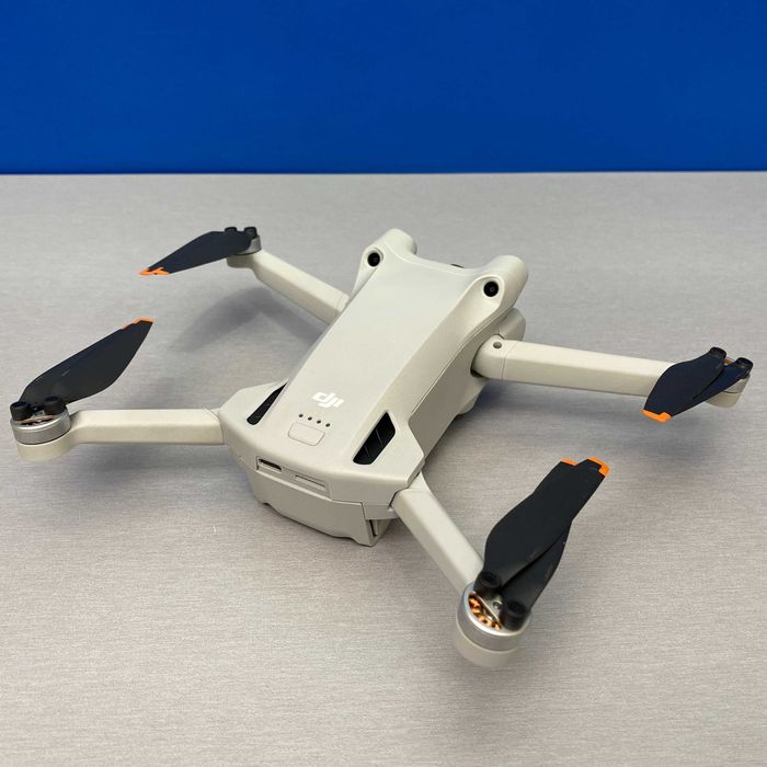 DJI Mini 3 Pro Fly More Combo (DJI RC)